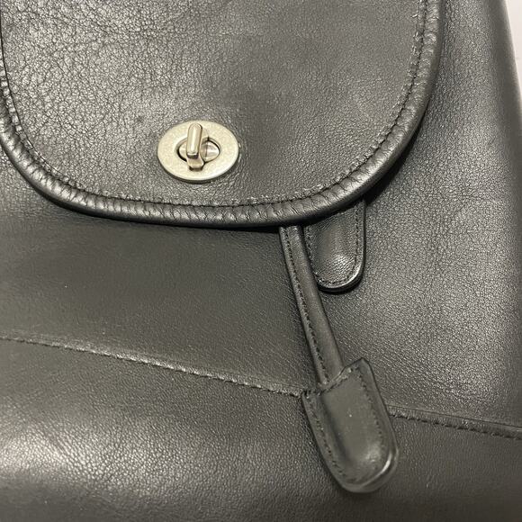 Vintage 1990s Coach 9960 Black Soft Leather Turnlock Daypack Mini Backpack Purse - Picture 3 of 14